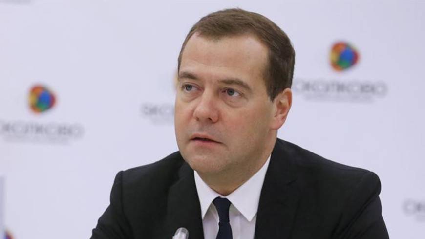 Медведев прекратил действие 20319 советских нормативных актов