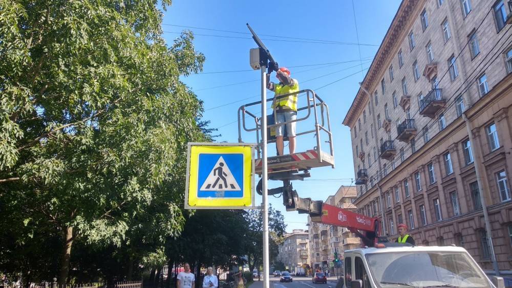 В 2019 году в Петербурге появилось 89 светофоров на солнечных батареях