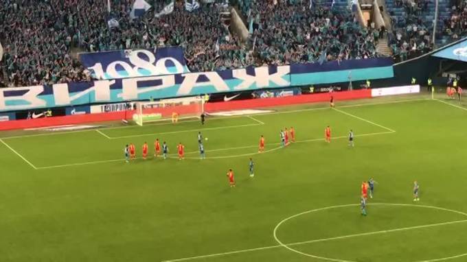 Видео: Дриусси забил гол в ворота "Арсенала"