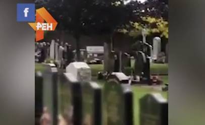Видео: пара занялась сексом на кладбище прямо на могиле