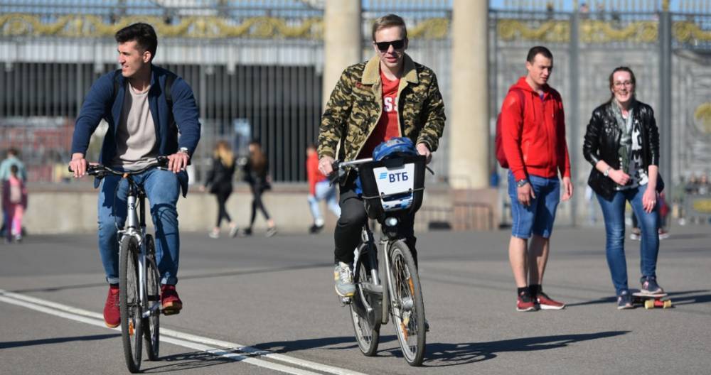 Собянин пригласил москвичей на осенний велофестиваль