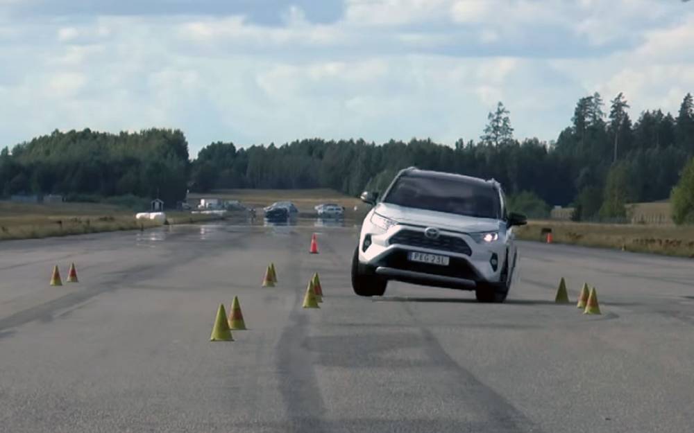 Новый Toyota RAV4 — первая неудача на тесте
