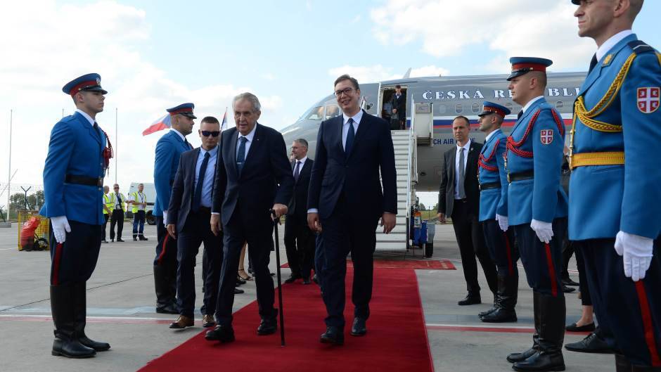 Президент Чехии потрепал нервы албанским сепаратистам в Косово
