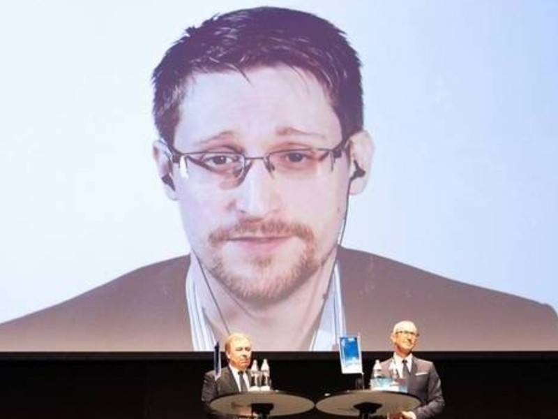 Сноуден рассказал о свободе слова в России и попросил убежище во Франции