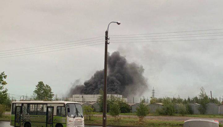 Пожар на подстанции в Петербурге помешал началу хоккейного матча