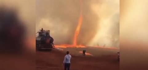 Видео: огненный торнадо обрушился на ферму в Бразилии