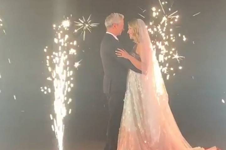 Видео страстного поцелуя Собчак и Бомолова на свадьбе опубликовала Рудковская