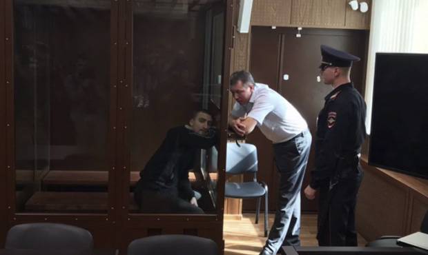 Московский суд отложил оглашение приговора актеру Павлу Устинову, которого арестовали из-за «вывиха омоновца»