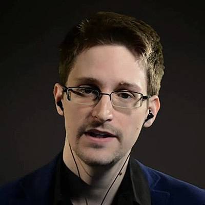 Бывший сотрудник американских спецслужб Эдвард Сноуден тайно женился в России