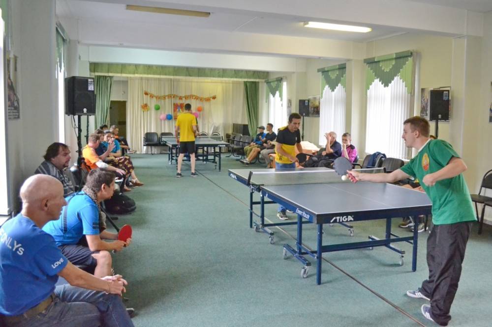 Во Фрунзенском районе прошли соревнования по настольному теннису среди инвалидов