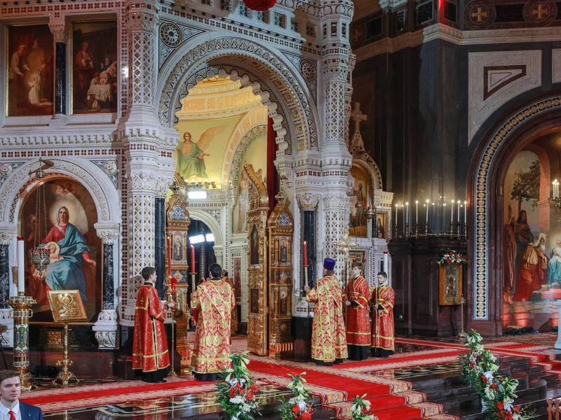 РПЦ назвала зарплаты священников
