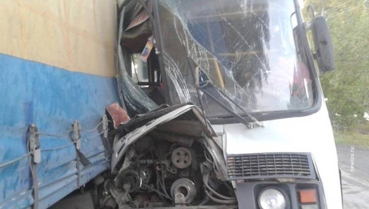 Среди жертв ДТП с автобусом и грузовиком – оба водителя