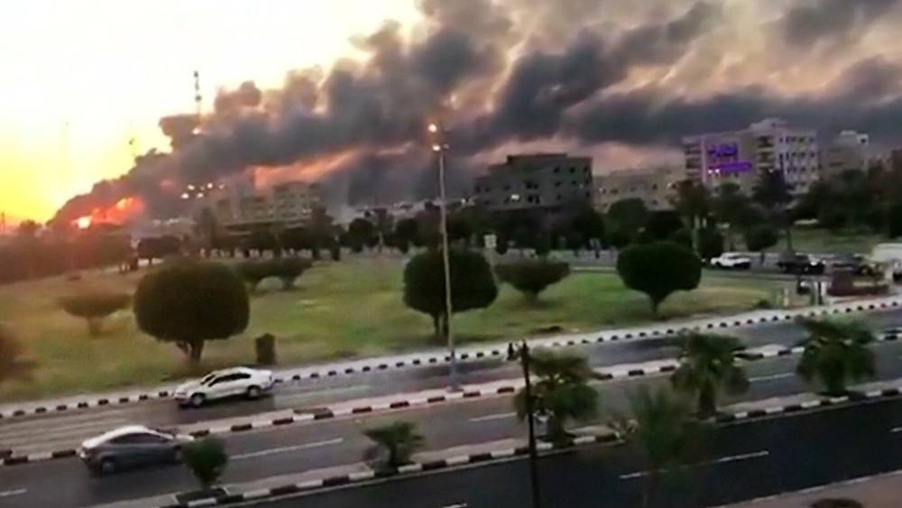 В Саудовской Аравии сгорел крупнейший в мире НПЗ