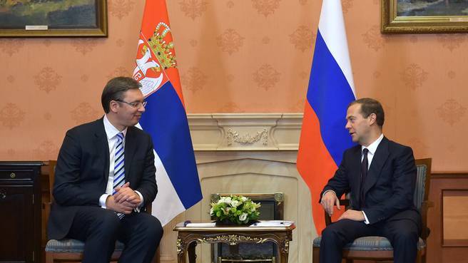 Вучич пригласил Медведева на празднование 75-летия освобождения Белграда от фашистов