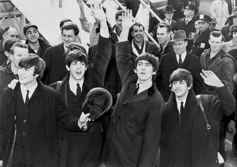 Песни The Beatles и Nirvana включили в культурный норматив школьника
