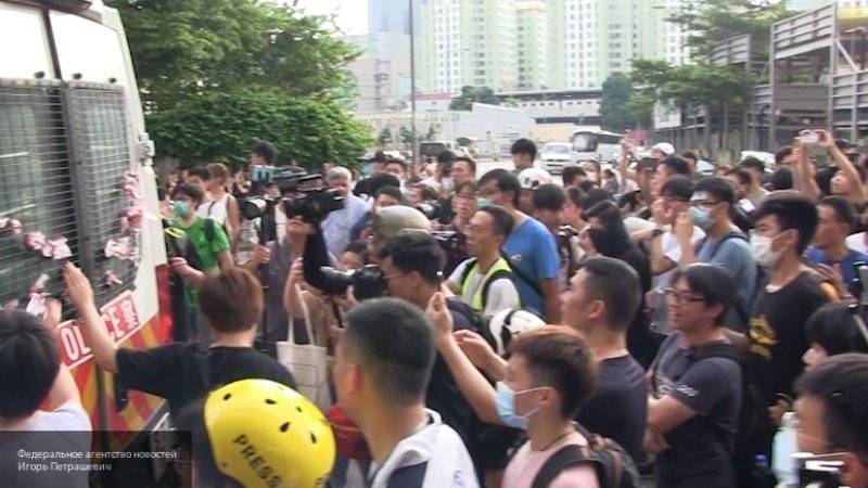 Гонконгская оппозиция решила устроить Майдан для жестокого избиения&nbsp;китайцев с материка