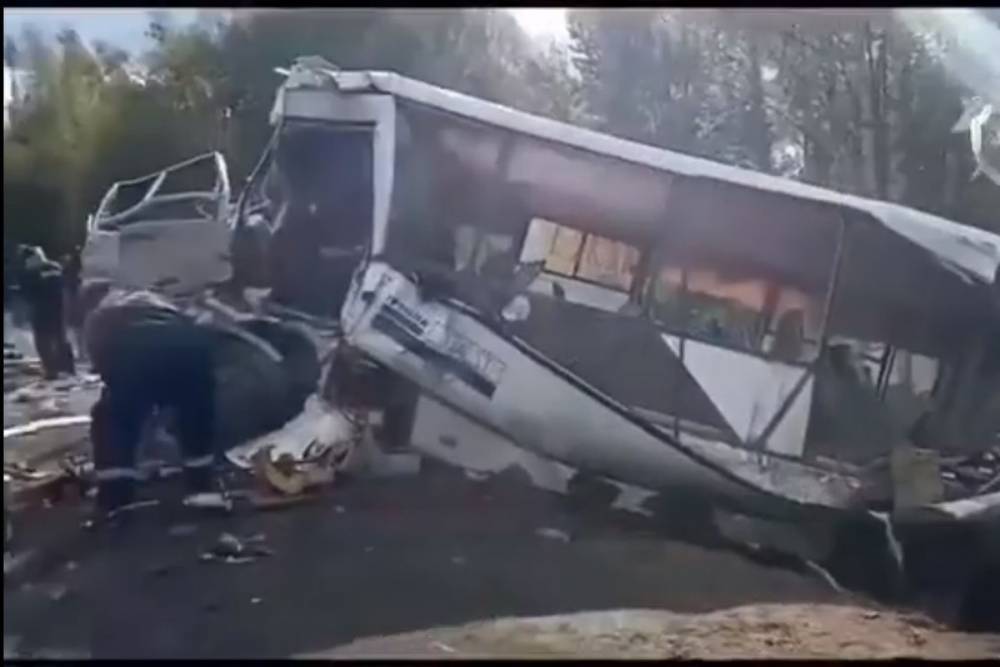 СК опубликовал видео смертельной аварии с автобусом под Ярославлем