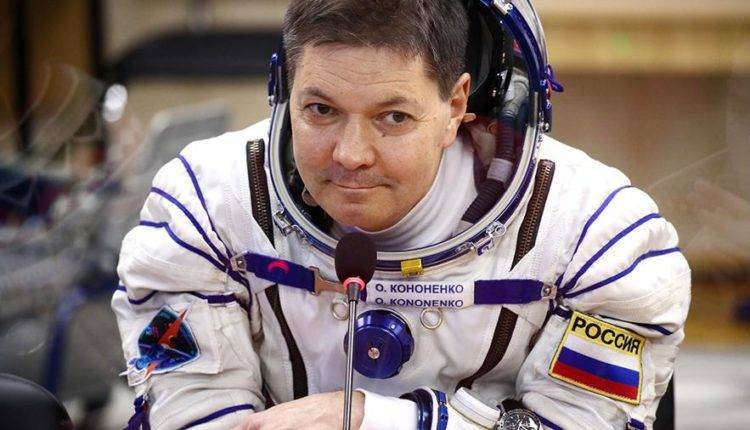 Самого опытного из российских космонавтов отстранили от работы