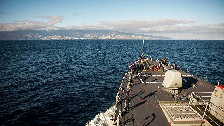 Корабль ВМС США зашел в Черное море