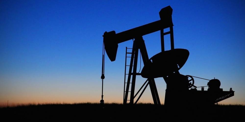 Из-за атаки в Саудовской Аравии вдвое сократилась добыча нефти