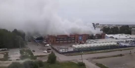 Видео: в Ярославле произошел пожар на Дзержинском рынке