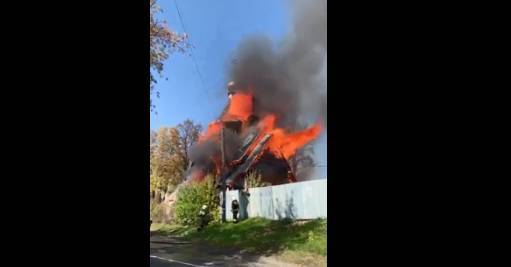 Видео с места пожара храма в Екатеринбурге