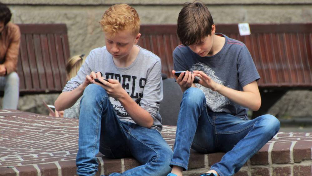 Школьники в Москве смогут протестировать образовательные мобильные приложения