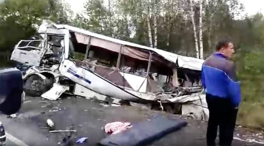 Опубликовано видео с места жуткой аварии в Ярославской области
