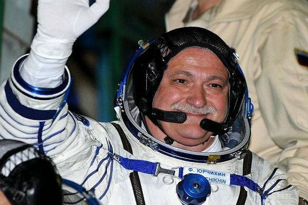 Самый опытный российский космонавт исключен из отряда