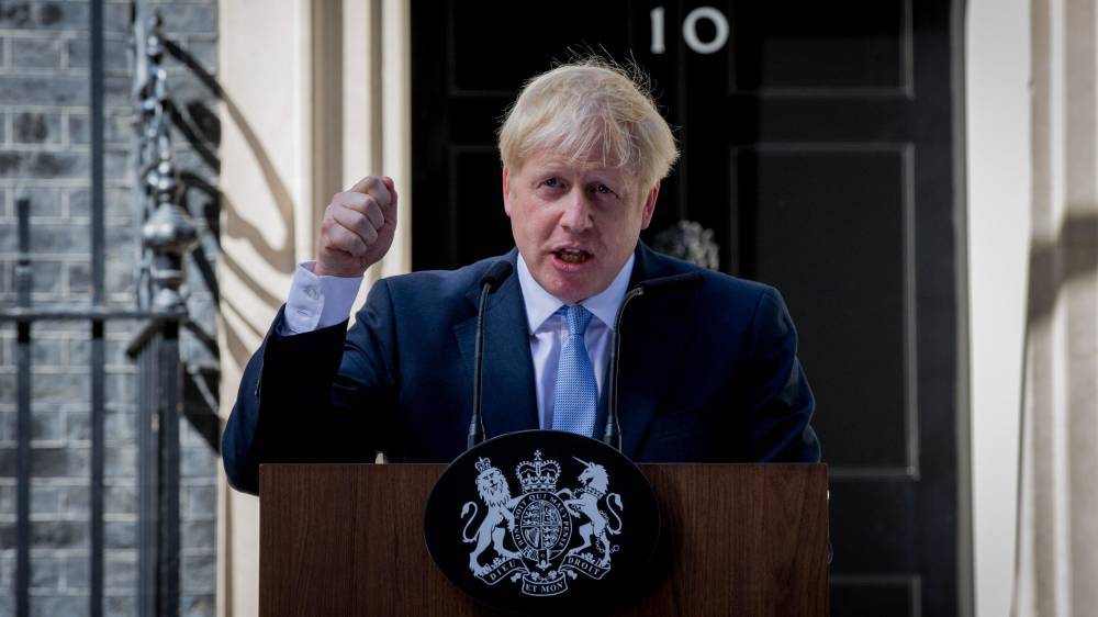 Британские СМИ заявили о готовности Джонсона проигнорировать запрет на «жесткий» Brexit
