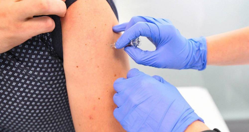 Более 400 тысяч человек сделали прививки от гриппа за 10 дней