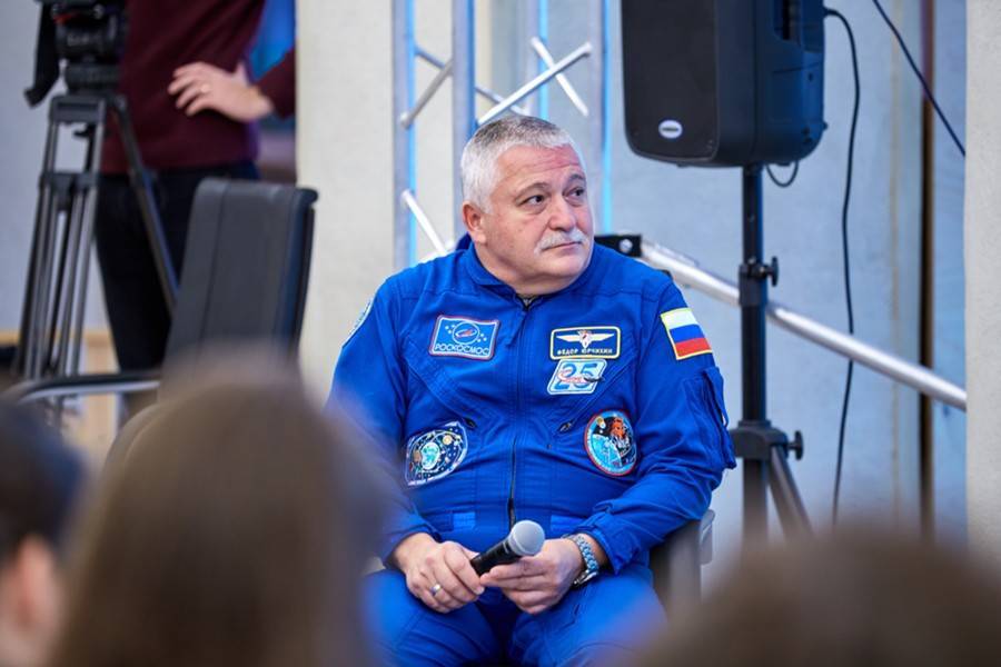 Самого опытного космонавта РФ отстранили от работы