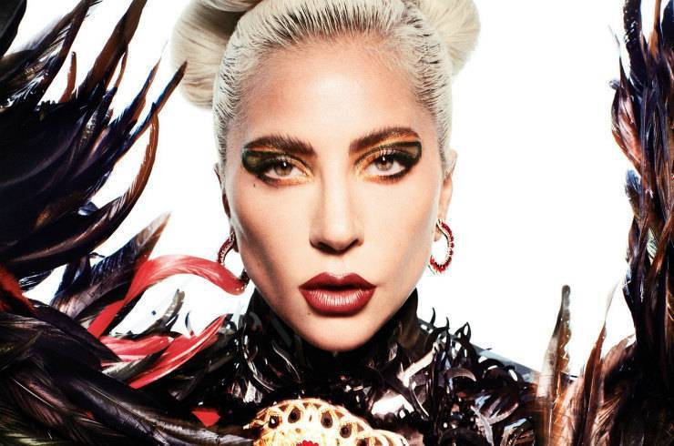 Леди Гага призналась, что не считает себя красивой