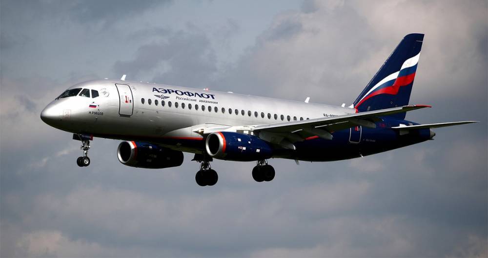 Самолет "Аэрофлота" вернулся в Шереметьево из-за отказа системы охлаждения
