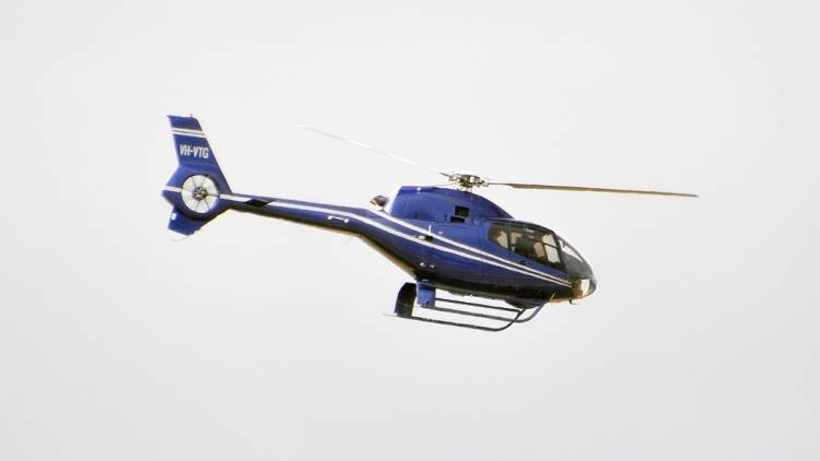 Вертолет с тремя людьми на борту исчез в Якутии
