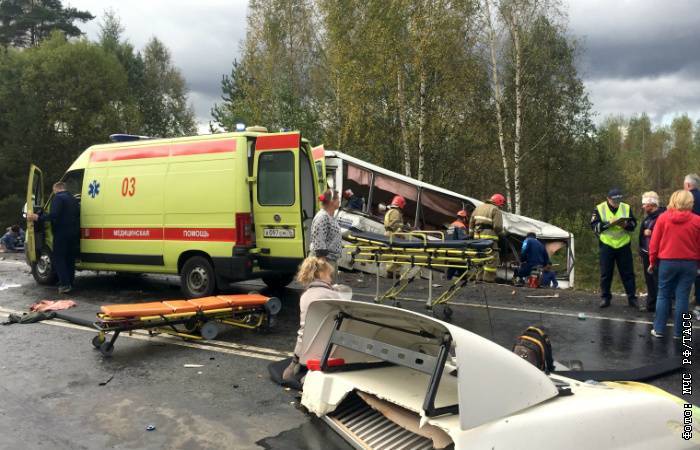 Число жертв аварии с автобусом под Ярославлем выросло до восьми
