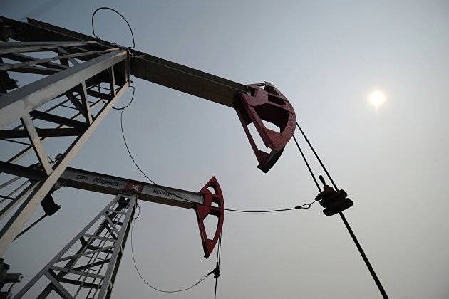 Нефть дорожает на 10% после инцидента в Саудовской Аравии