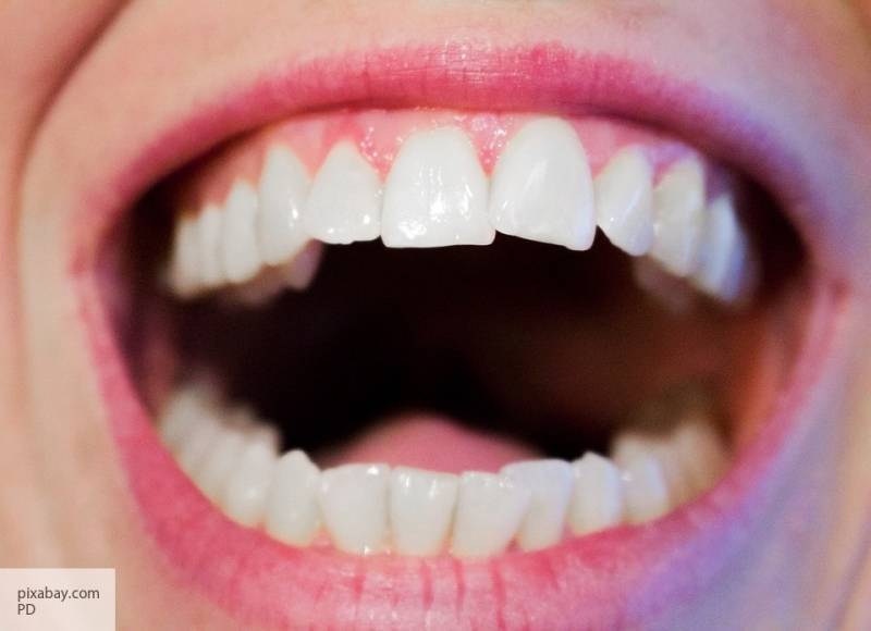 Ученые объяснили, почему плохие зубы могут негативно влиять на работу мозга