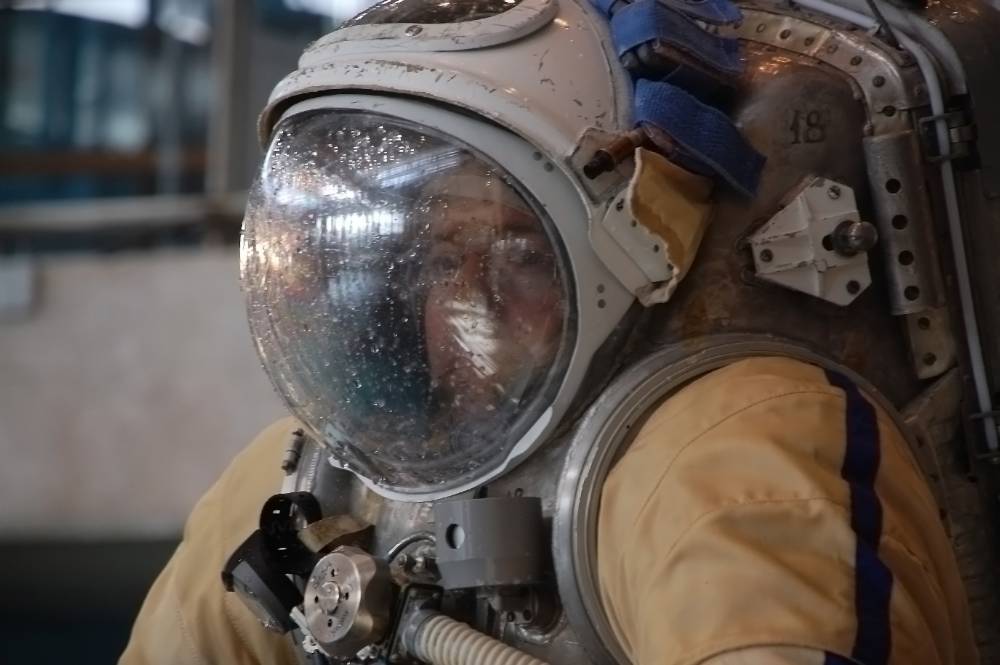 "Роскосмос" хочет вернуть оружие в экипировку космонавтов