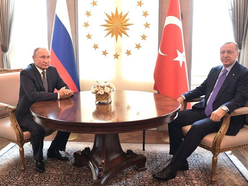 Путин обсудил с Эрдоганом сирийский кризис