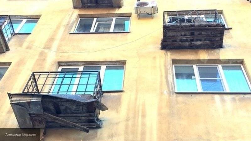 Петербуржец сообщил в полицию о порезанном мужчине на своем балконе
