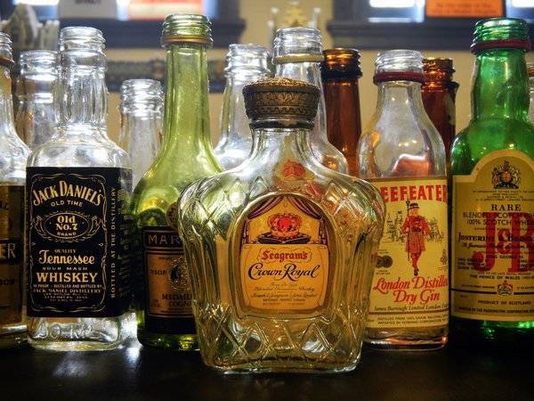 Правительство поддержало запрет продавать алкоголь в кафе и барах в жилых домах