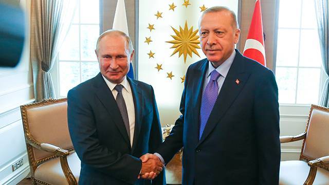 Путин пригласил Эрдогана на Российскую энергетическую неделю в Москве