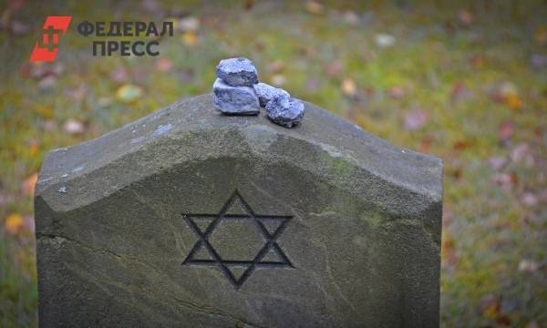 Неизвестные осквернили памятник евреям на юге Украины