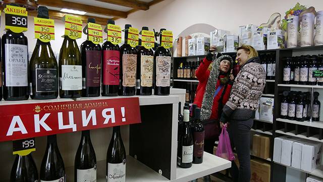 Новые ограничения на продажу алкоголя могут ввести в РФ