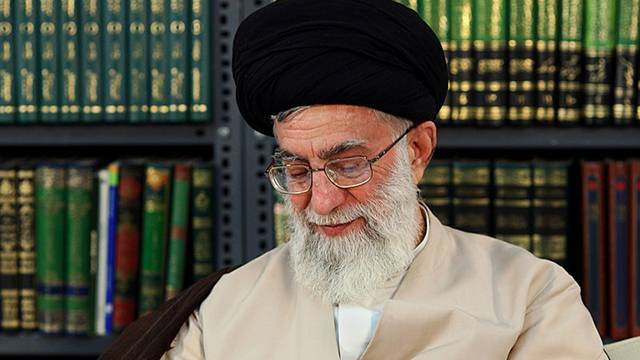 Верховный лидер Ирана заявил, что никаких переговоров с США с не будет