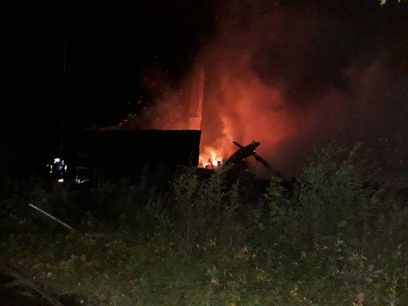 Крупный пожар охватил многоквартирный дом под Владимиром