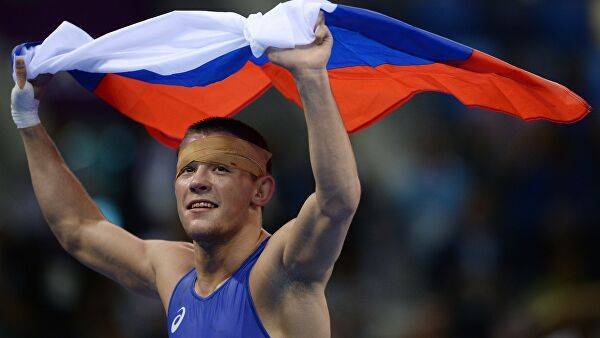 Сурков завоевал серебро на чемпионате мира в Нур-Султане