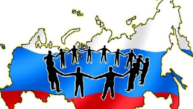 Социологи: морально общество в России уже намного превосходит государство
