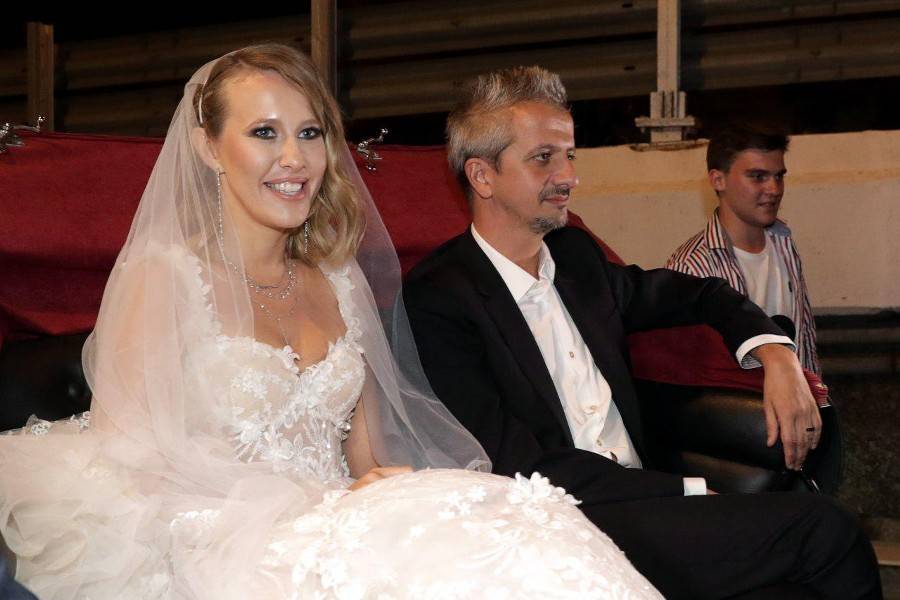 Суд расторг брак Собчак и Виторгана за месяц до свадьбы с Богомоловым